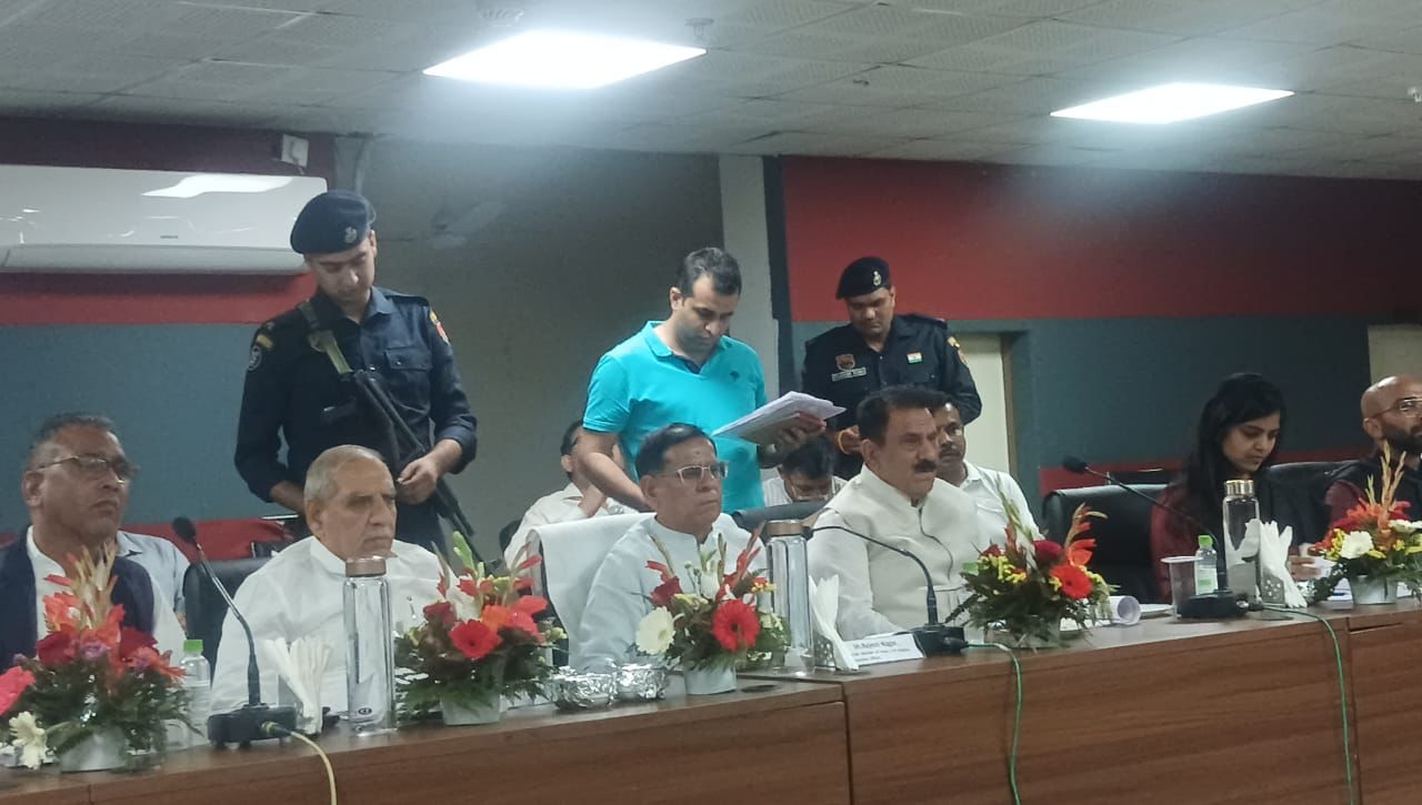 मृतक परिवार के इकलौते पुत्र को डराने, धमकाने के मामले में आरोपियों व लापरवाही बरतने पर एसएचओ के खिलाफ होगी सख्त कार्रवाई:राजेश नागर